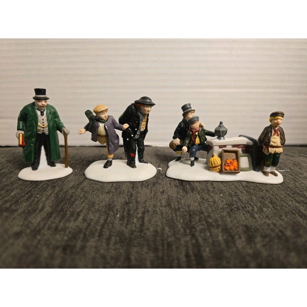 Department 56 Oliver Twist Heritage Village 5554-9 Set Of 3 Original Box VTG‎